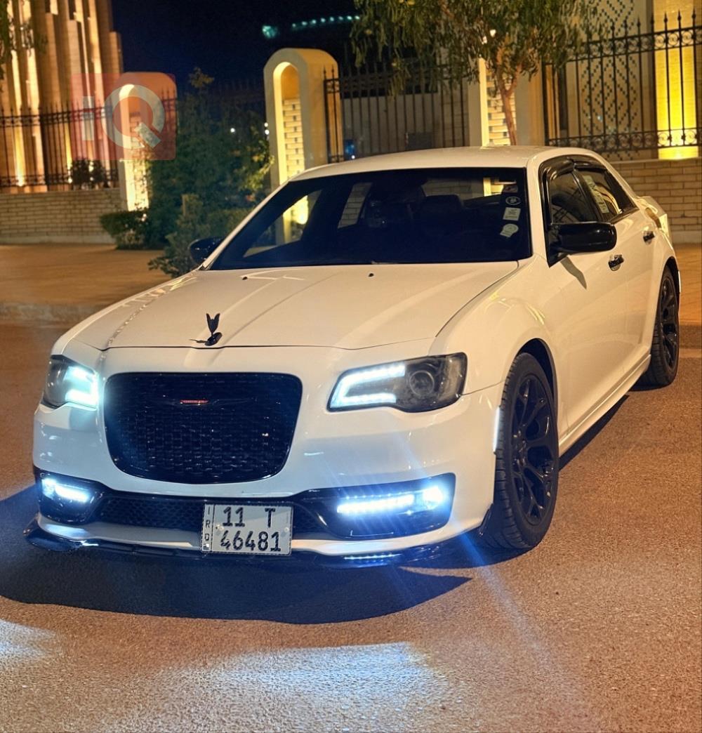 كرايسلر 300
